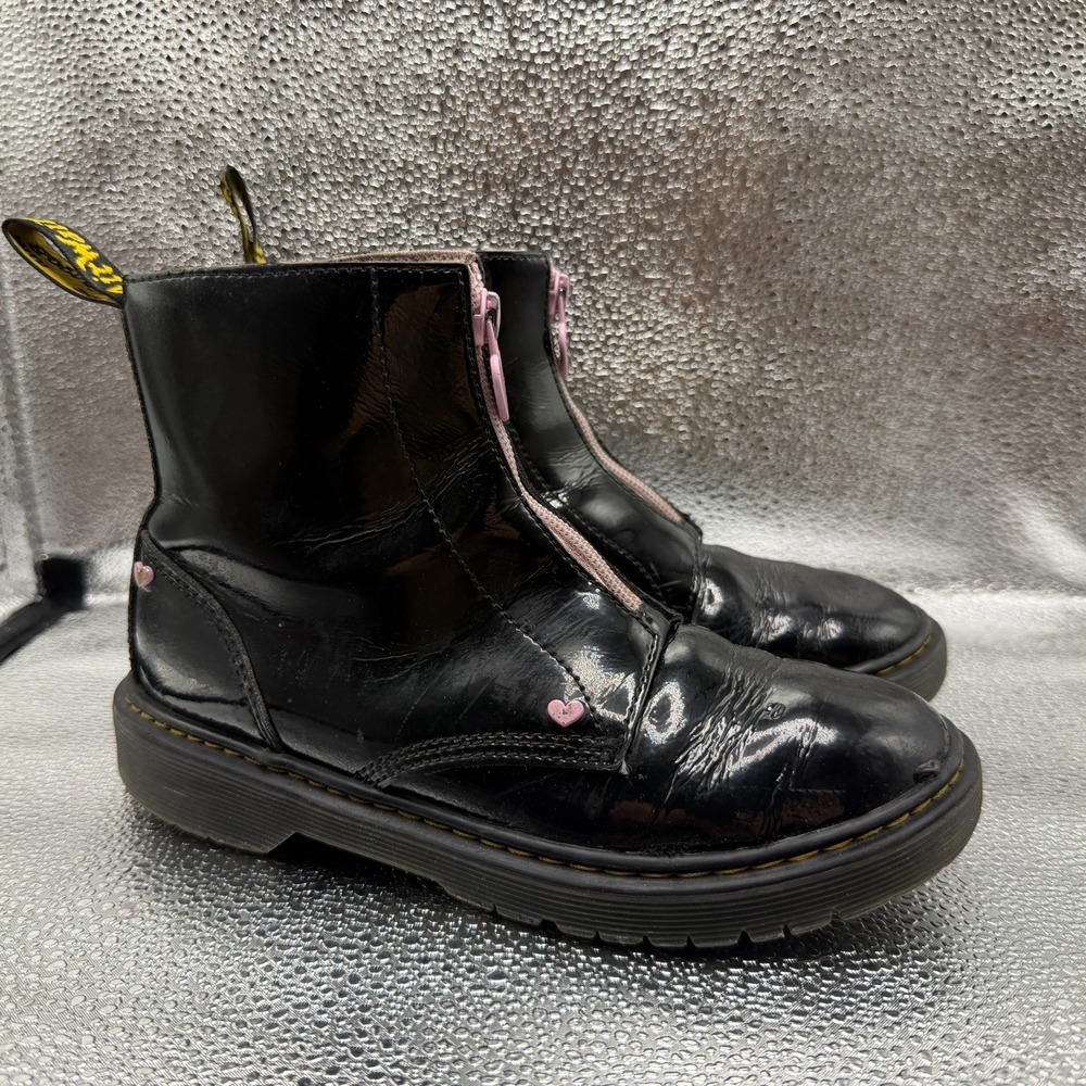 Size 4M Dr. Martens Junior Heart Nappa Patent Leather Pull-On Boots 31906